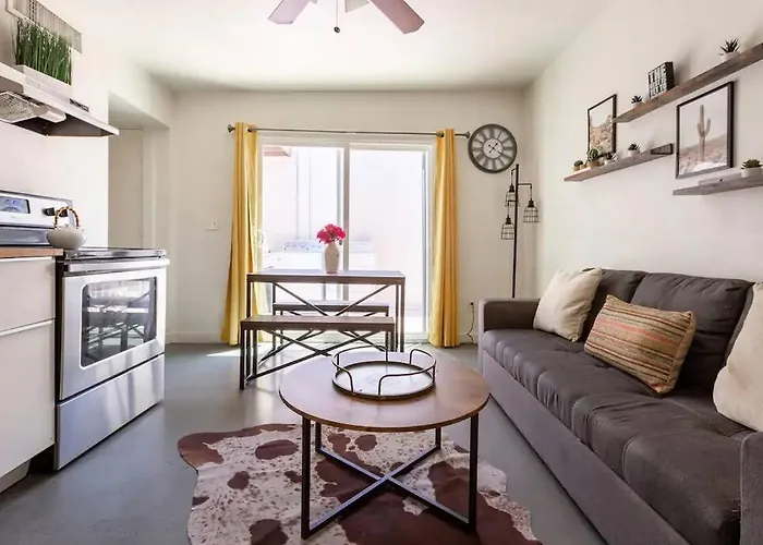 2br With Bbq & Parking Spring Fling